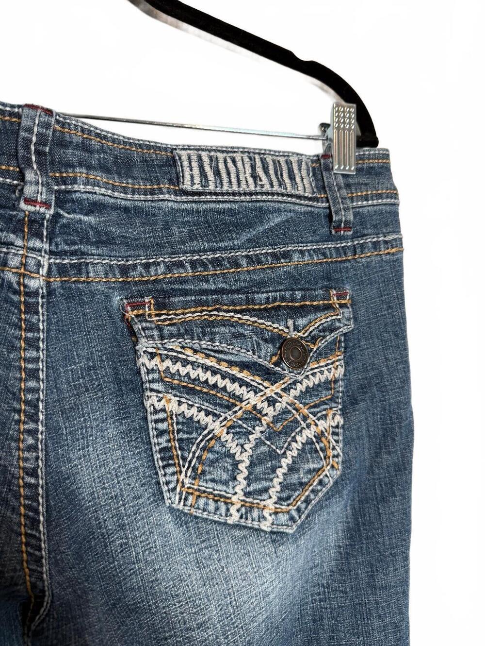 Hydraulic Women's Distressed Capri Jeans